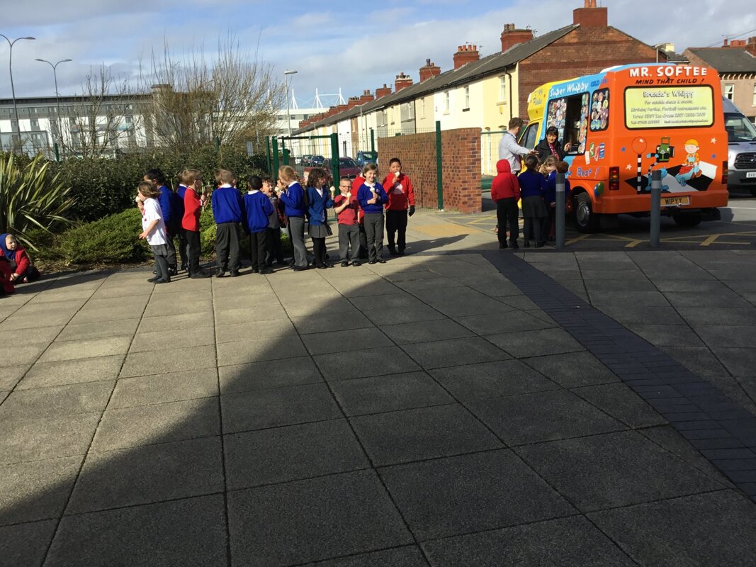 Image of ICE CREAM TREAT FOR PUPILS WHO WORE THEIR UNIFORM CORRECTLY AND WITH PRIDE ALL WEEK. WELL DONE GATEWAY!